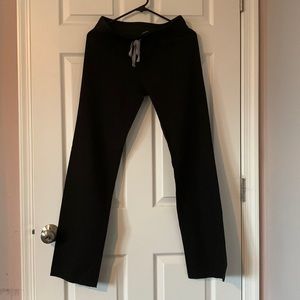 Figs xs tall Livingston scrub pants. Black